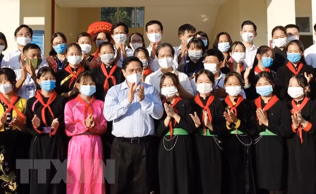 Le Premier ministre rend visite à la province de Thai Nguyen ảnh 2