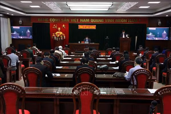 Hai Duong mettra fin à la distanciation sociale à partir de 0h00 le 3 mars ảnh 2