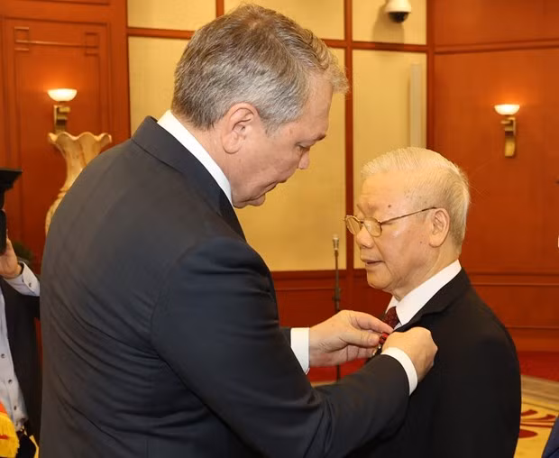 Le prix Lénine décerné au secrétaire général du PCV Nguyen Phu Trong ảnh 2