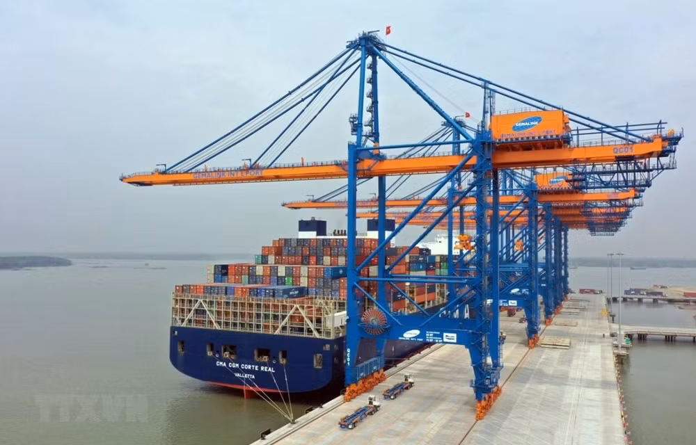 L'économie vietnamienne surmonte la pandémie et s'oriente vers sa relance ảnh 1