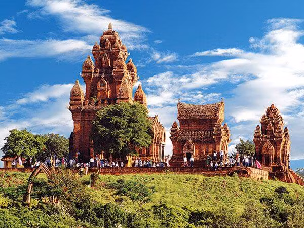 Tourisme au Vietnam: les mystères de la Tour Po Klong Garai à Ninh Thuan ảnh 1