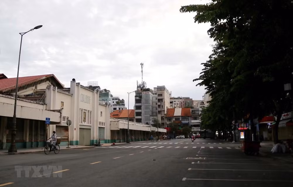 COVID-19: Ho Chi Minh-Ville demande aux gens de ne pas se réunir à plus de trois personnes ảnh 1
