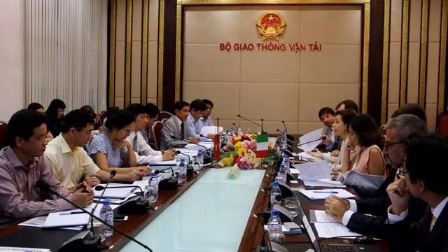 L'Italie soutient l'APD pour moderniser l'infrastructure ferroviaire au Vietnam ảnh 1