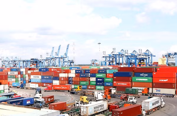VinaCapital et A.P. Moller Capital investissent dans le logistique ảnh 1