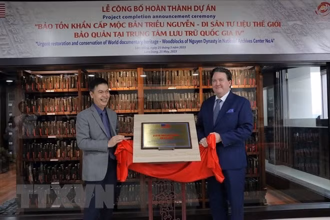 Achèvement d’un projet de conservation de tablettes de bois de la dynastie des Nguyên ảnh 1