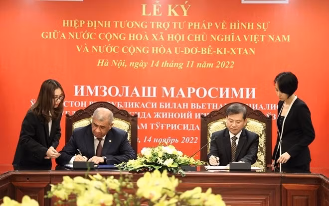 Le président ratifie l'accord de l'entraide judiciaire en matière pénale Vietnam-Ouzbékistan ảnh 1