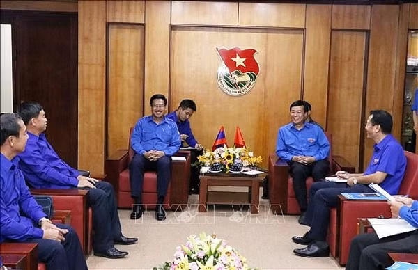 Les jeunes vietnamiens et laotiens cherchent à renforcer leur coopération ảnh 1