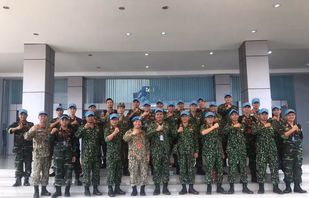 ADMM + : Le Vietnam participe aux exercices de maintien de la paix et de déminage humanitaire ảnh 1