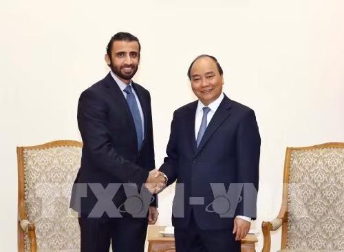 Le PM Nguyen Xuan Phuc reçoit le directeur général du groupe d’investissement de Dubai ảnh 1