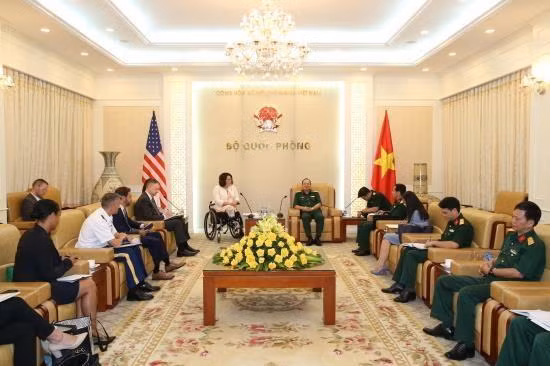  Le Vietnam et les Etats-Unis promeuvent leur coopération dans la défense ảnh 1
