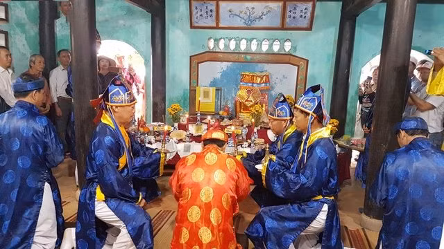 Fête de la disparition du fondateur du métier d’exploitation des nids de salanganes ảnh 1