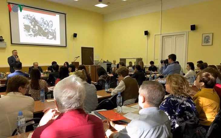 Symposium: La carrière et la pensée de Hô Chi Minh au Vietnam et à l’étranger ảnh 1