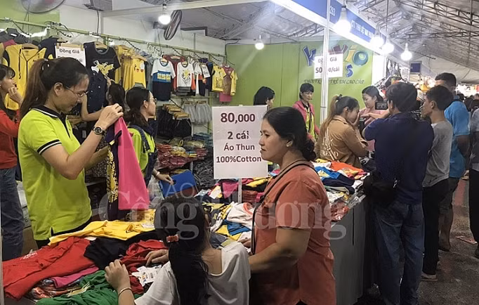 HCM-Ville: 230 entreprises à la foire de la consommation 2019 ảnh 1