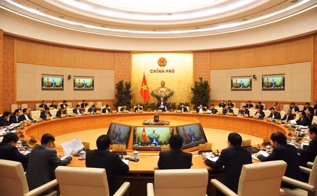 Le PM Nguyen Xuan Phuc demande de veiller à l’assurance d’un Tet heureux et serein ảnh 1