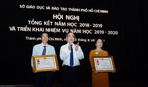 HCM-Ville: Construire un système éducatif intelligent ảnh 1