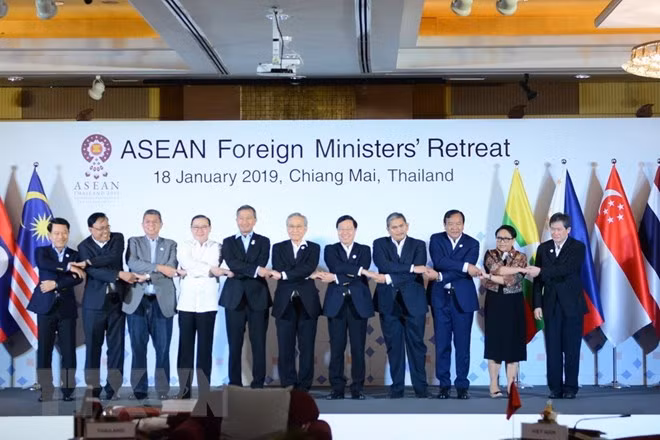 Ouverture de la conférence restreinte des ministres des Affaires étrangères de l'ASEAN 2019 ảnh 1