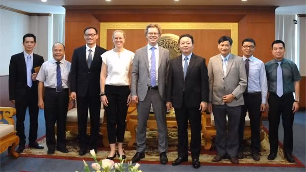 Le ministre de l’Environnement plaide pour une étroite coopération vietnamo-suédoise ảnh 1