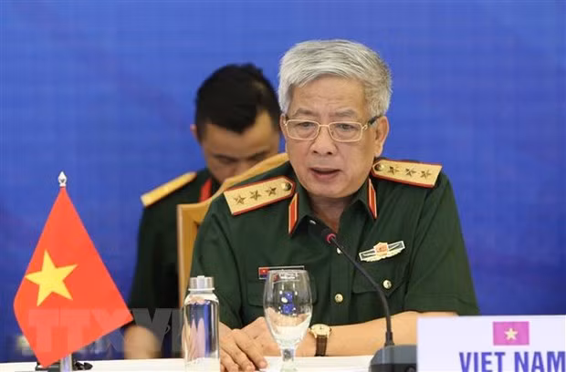Le Vietnam et l'UE renforcent leur coopération en matière de défense ảnh 1