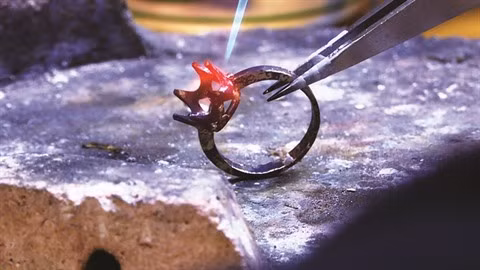 Un artisanat en or se perpétue à Quang Ninh ảnh 2 Un artisanat en or se perpétue à Quang Ninh ảnh 2