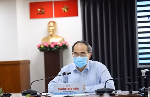 Ho Chi Minh-Ville continue à mobiliser des ressources pour contrôler l'épidémie de COVID-19 ảnh 1