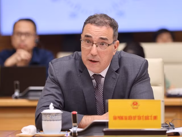 Le Vietnam, seul pays asiatique dont la prévision de croissance a été relevée par le FMI ảnh 1