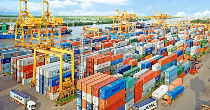 Le Vietnam réalise un excédent commercial de 156,1 millions de dollars avec le Laos ảnh 1
