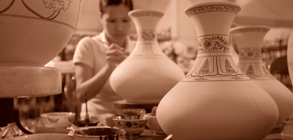 Bond des exportations nationales de produits céramiques et porcelaines ảnh 1
