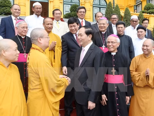 Promotion du rôle des religions dans l'édification, la protection et le développement du pays ảnh 1