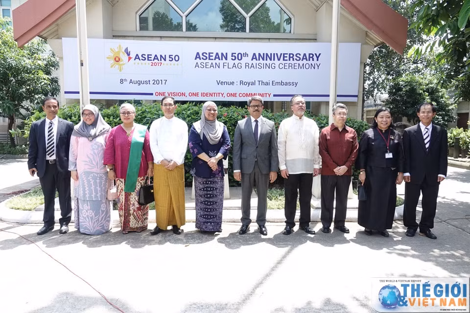 Le cinquantenaire de l’ASEAN célébré en République tchèque et au Bangladesh ảnh 1