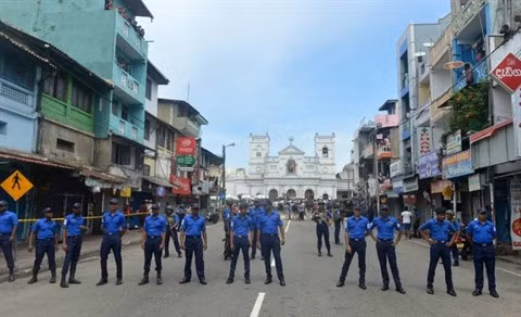 Attaques au Sri Lanka: messages de condoléances de dirigeants vietnamiens ảnh 2