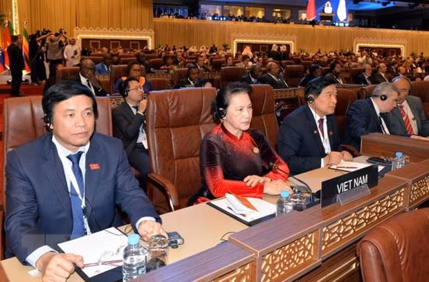 La présidente de l’AN Nguyên Thi Kim Ngân assiste à l’ouverture de la 140e assemblée de l’UIP ảnh 1