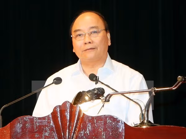 Son La doit bien soutenir la population à se sédentariser ảnh 1