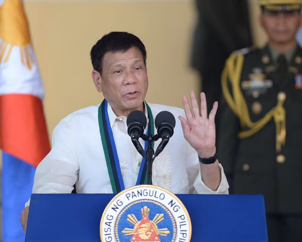 Le président philippin s’entretient au téléphone avec le président américain élu ảnh 1