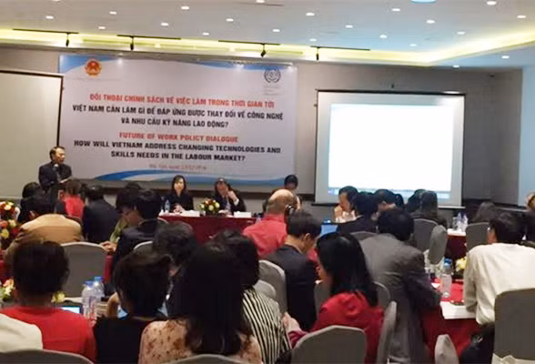 Investir dans le développement de ressources humaines, clé de l’intégration, au menu d’un dialogue ảnh 1