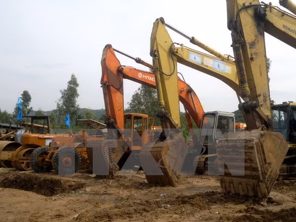 97 millions de dollars pour le projet d'infrastructures pour quatre provinces centrales ảnh 1