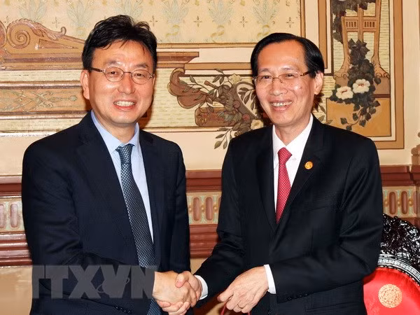 Resserrer la coopération entre HCM-Ville et Gyeongsangbuk (R. de Corée) ảnh 1