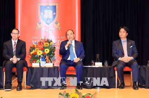 Le Premier ministre Nguyen Xuan Phuc visite l’Université de Waikato (Nouvelle-Zélande) ảnh 1