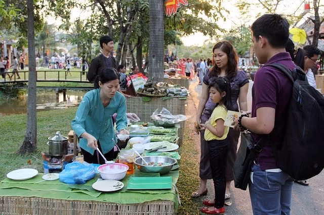 Présentation de la quintessence culinaire vietnamienne à HCM-Ville ảnh 1