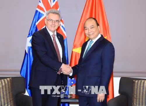 Le Premier ministre Nguyen Xuan Phuc reçoit le président de l’Association d’amitié Australie-Vietnam ảnh 1