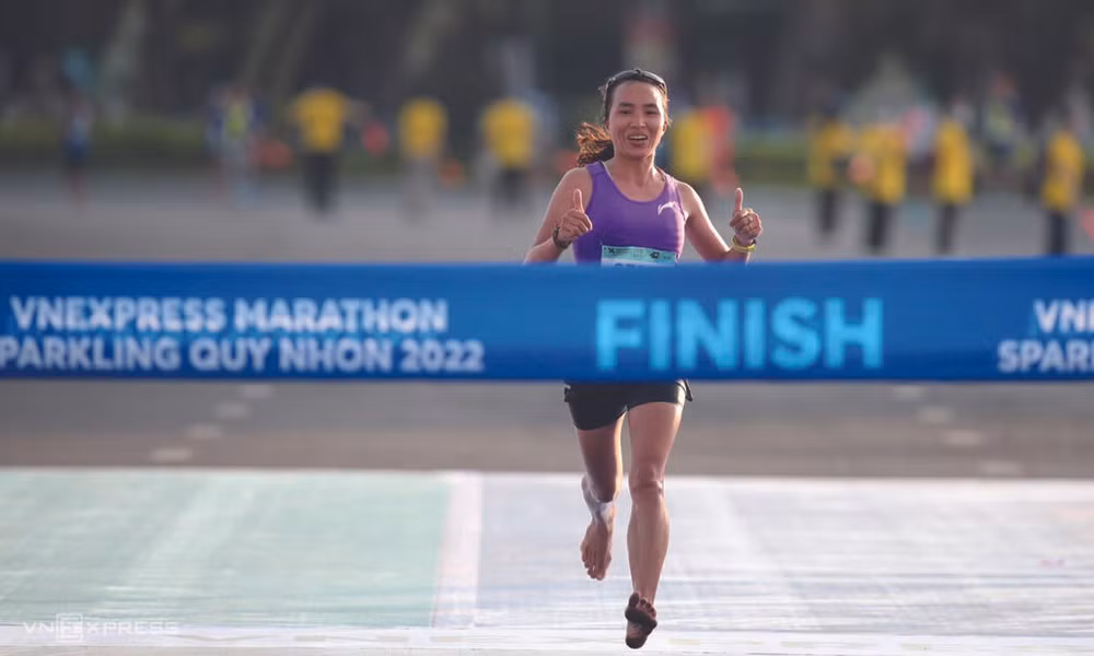 La “reine aux pieds nus” revient sur le devant de la scène ảnh 1