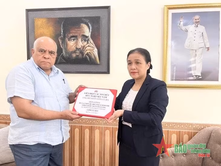 L'appel au soutien au peuple cubain ảnh 1