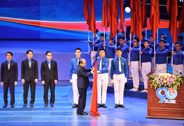 L’Union de la jeunesse communiste Ho Chi Minh souffle ses 90 bougies ảnh 2
