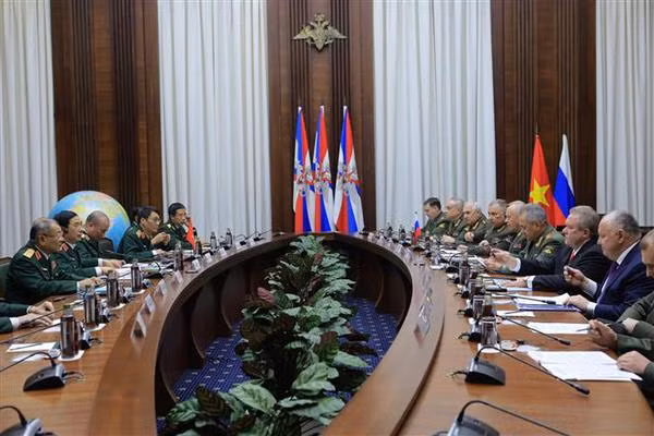 Vietnam - Russie renforcent leur coopération dans la défense ảnh 1