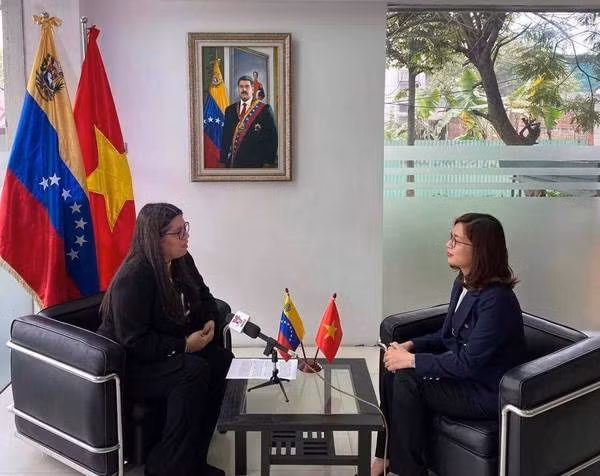 Le 13e Congrès national du Parti sera la clé de l'avenir, selon l'ambassadrice vénézuélienne ảnh 2
