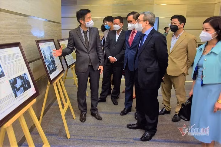 Exposition sur les droits de l’homme au Vietnam ảnh 1