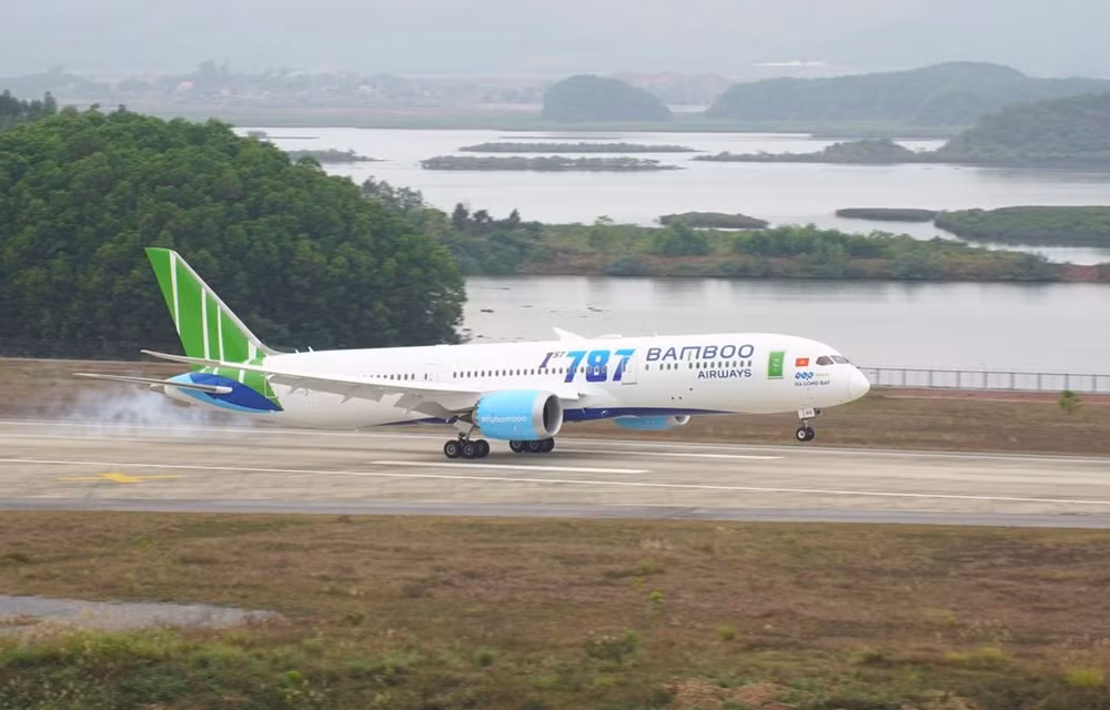 Bamboo Airways rouvre sa ligne Ho Chi Minh-Ville - Van Don ảnh 1
