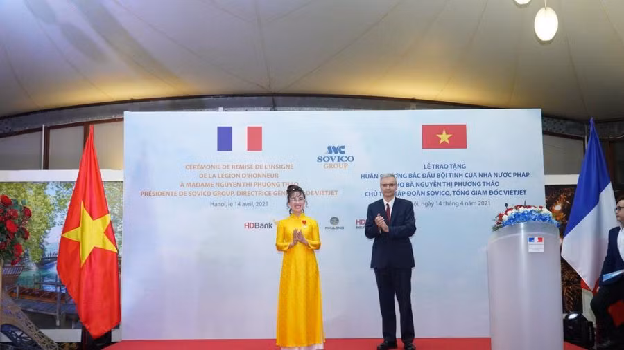 La Légion d’honneur remise à une femme d’affaires vietnamienne ảnh 1