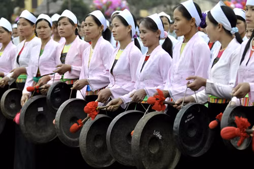 Présentation des particularismes culturels de l’ethnie Muong à Thanh Hoa ảnh 1