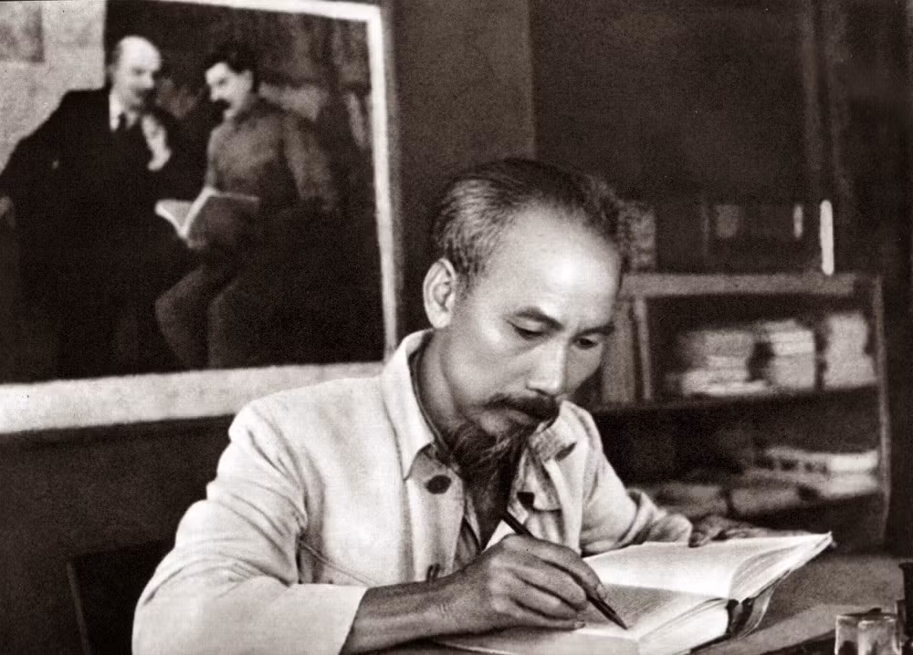 La Pensée diplomatique de Ho Chi Minh dans la ligne politique extérieure du Parti et de l’Etat ảnh 1