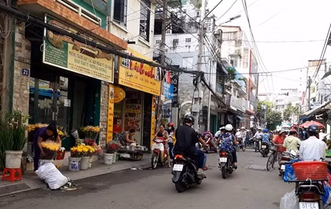 Hô Chi Minh-Ville : plus de 7.000 infractions à l’occupation des trottoirs sanctionnées ảnh 2